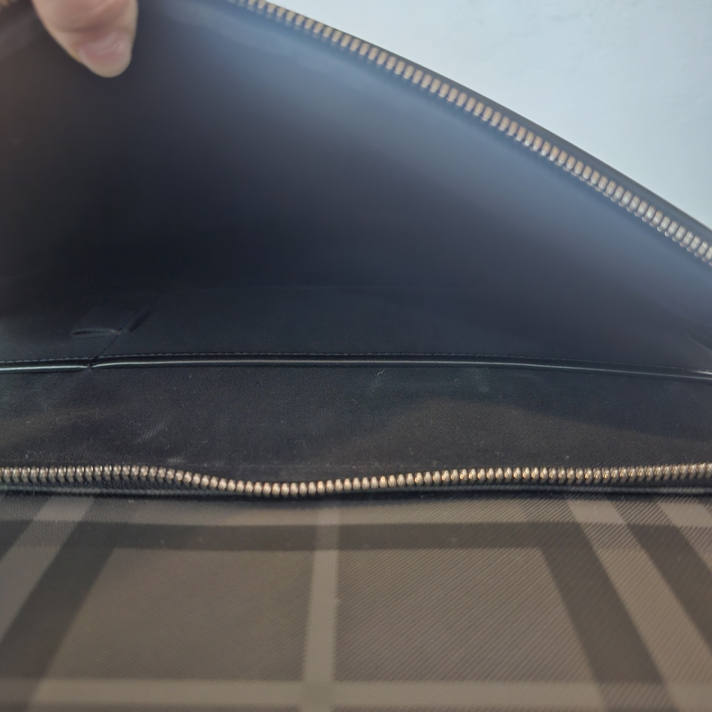 Burberry Black and Gray Checkered Travel Bag - Picture 5 of 8